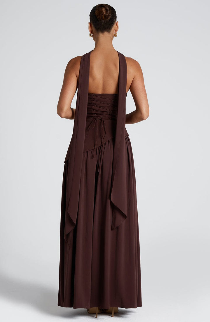 High-Fashion Maxi Dress - Strapless Bodice & Dramatic Slit for Nighttime Chic